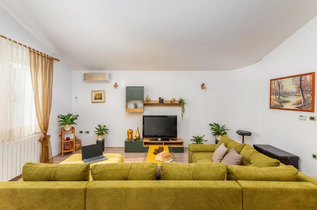 Villa Ostone Pula Ngoại thất bức ảnh